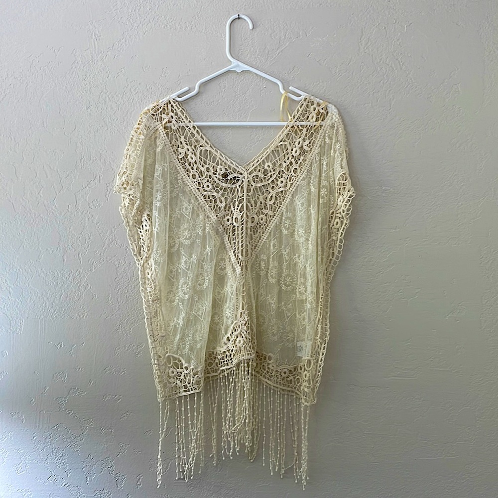 Democracy ivory lace overlay Size M